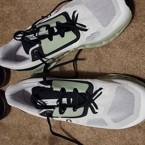 Men's on cloud shoes